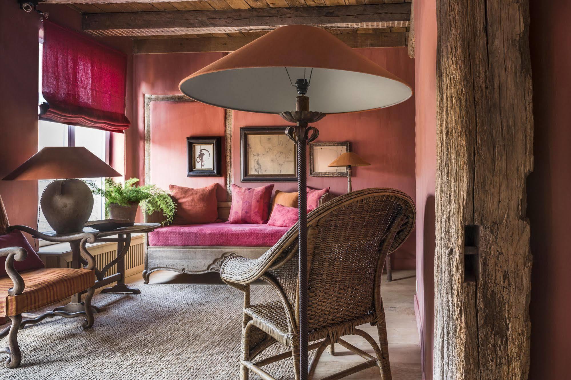 Hign-end Getaway In Heart Of Medieval - Katelijne Apartment