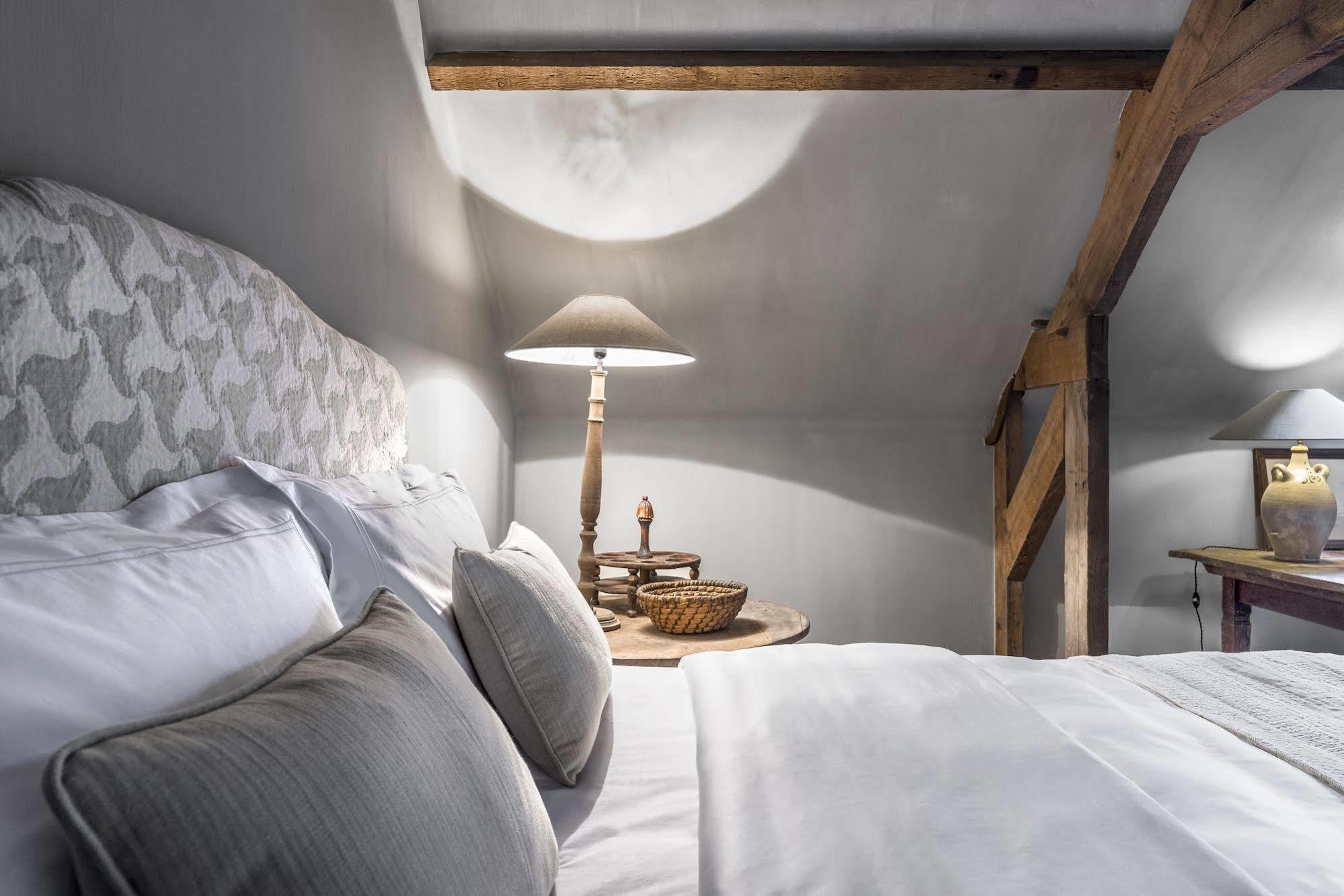 Hign-end Getaway In Heart Of Medieval - Katelijne Apartment