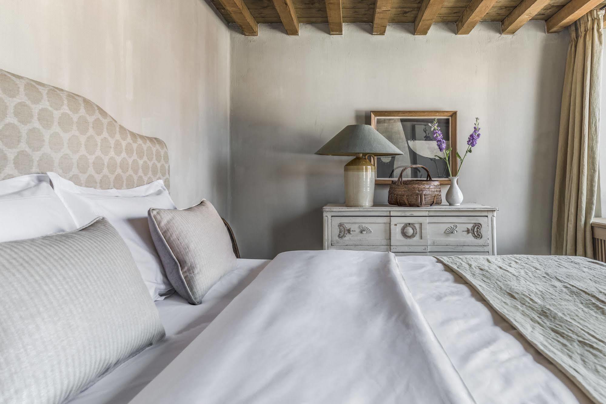 Hign-end Getaway In Heart Of Medieval - Katelijne *